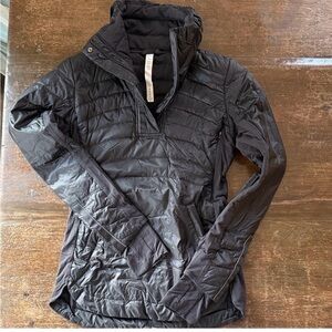 Lululemon Down For A Run Pullover II, Sz 4

Excellent condition